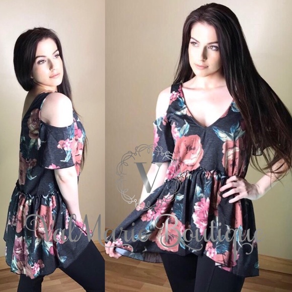 AMAZING quality Floral cold shoulder top - Picture 4 of 5